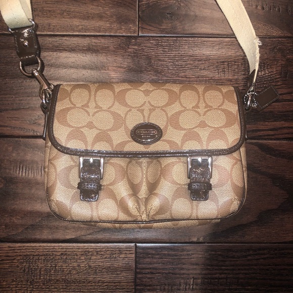 Coach Handbags - Coach Crossbody